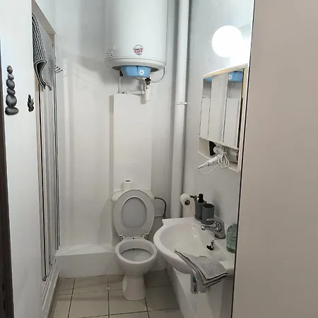 Engyh House2 Apartment *