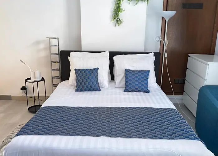 Cosy Engyh House 3 * Dour